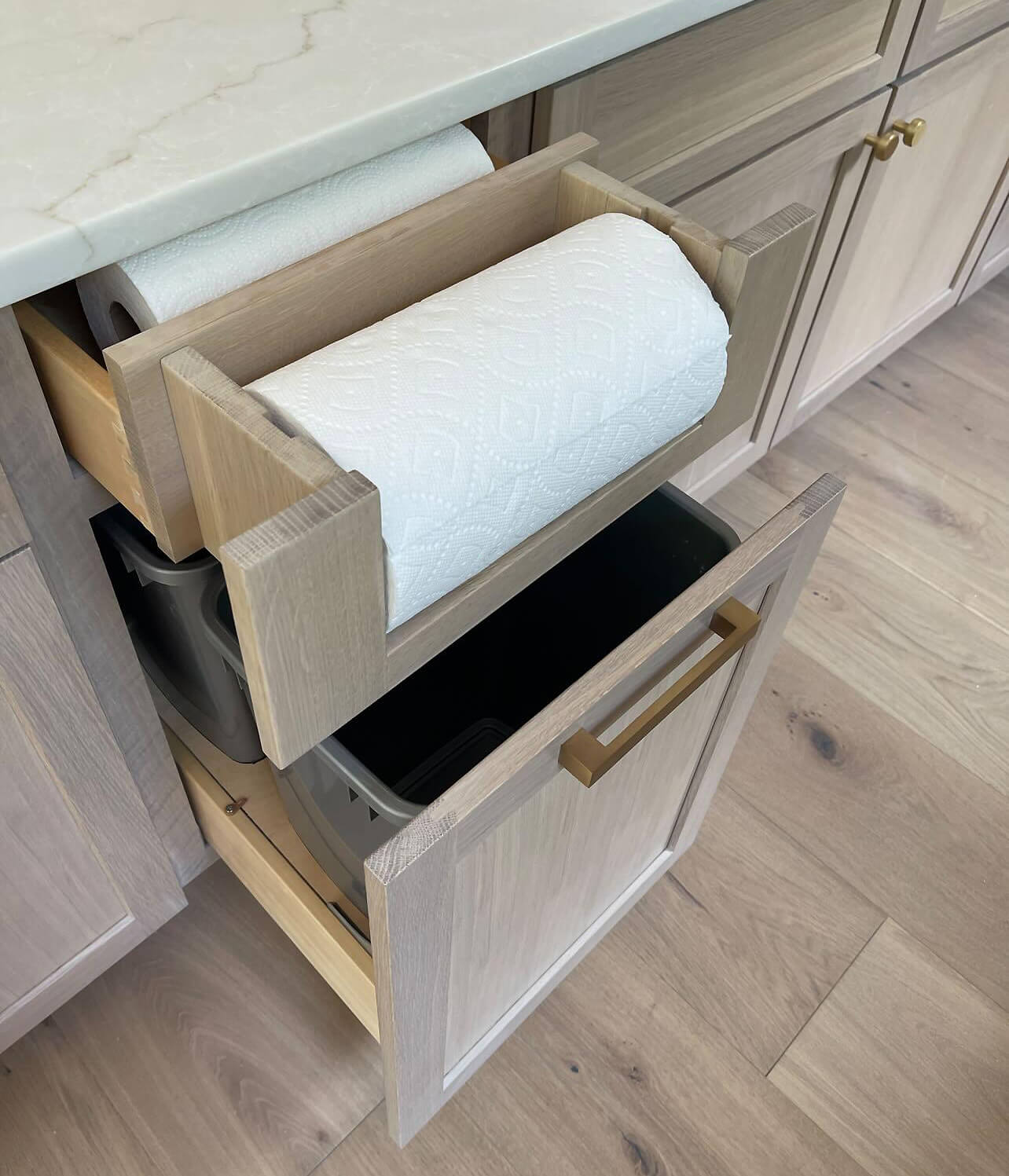 Above the Countertop | Paper Towel Holder